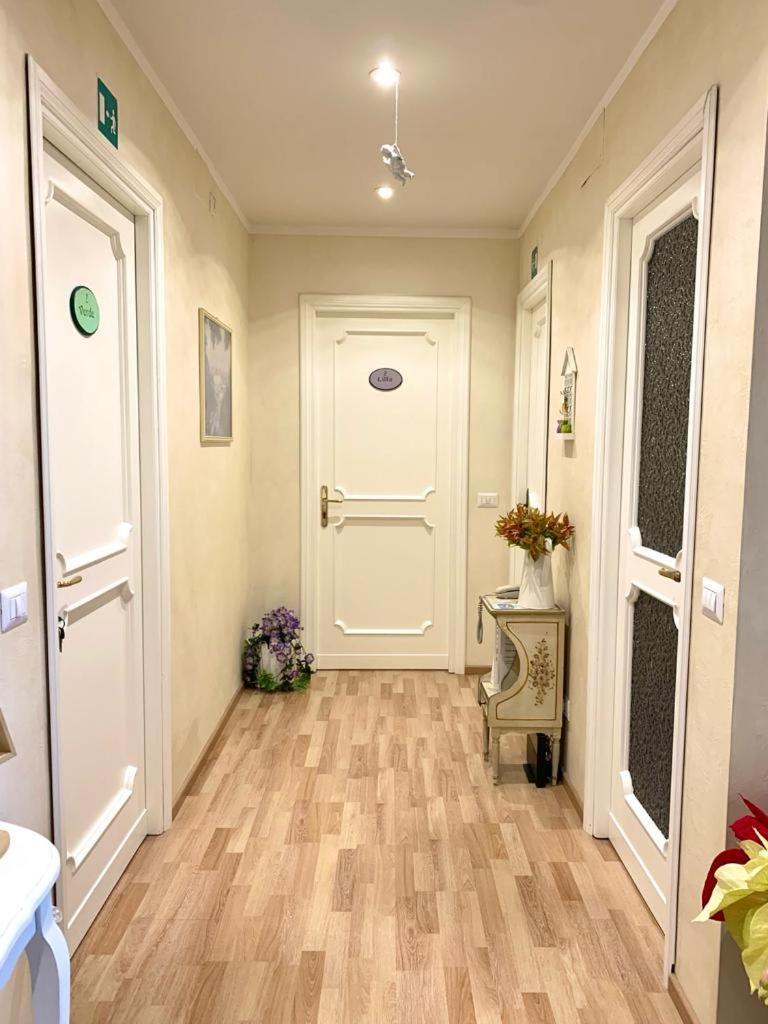 B&B Eurgardenie ローマ エクステリア 写真